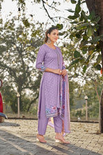 Load image into Gallery viewer, Lavender Cotton Butti Digital Printed Work Salwar Suit
